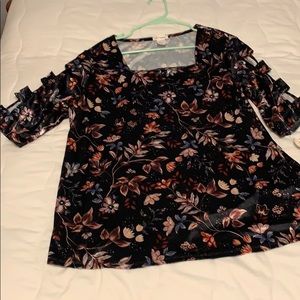 2x Velvet Floral Top/Cage accent sleeves